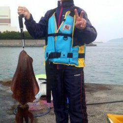 南塩谷　早朝からのヤエンでアオリイカ2,536g！キッズ釣果☆