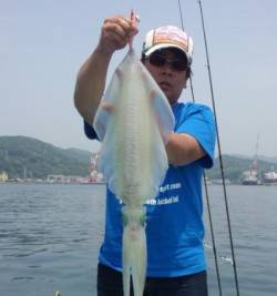 由良北部エリア、デイエギングでアオリ3杯！…