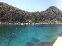 竹野海岸の端っこにある堤防＆テトラにて穴釣り