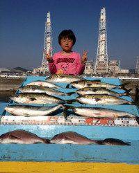 海上釣り堀で青物大漁♪マリーナシティ