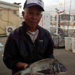 釣り公園でブッコミ、チヌまだまだいけます！