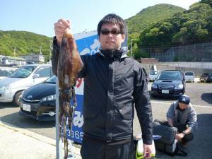 神谷一文字 夜通し便のエギングでアオリイカ…