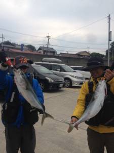 串本の磯 誘い出しでメジロが2本ヒット