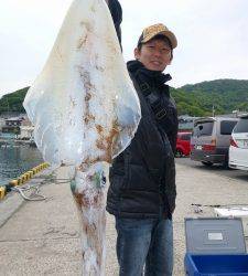 神谷一文字 エギングでアオリイカ1.7kg