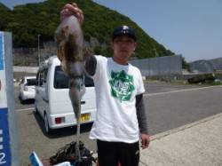 エギングでアオリ楽しめます！工場裏エギング…