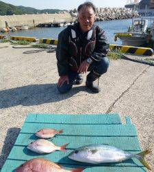 カゴ釣りでハマチGET！沖一文字外向き