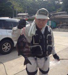 双子の親で底物釣り、42cmのサンバソウ♪