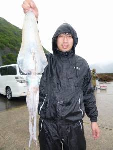 神谷一文字　エギングでアオリイカ1.5kg…