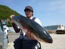 沖一文字でルアー釣り、96cmのBIG青物…