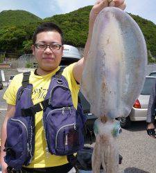 神谷：工場裏でのヤエン釣り、釣れています！！