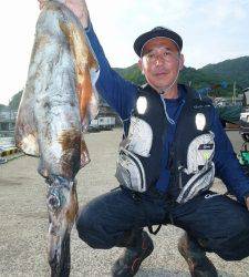 本日晴天！釣り日和♪　工場裏でもヤエン好調！！！