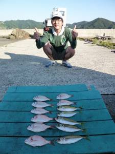 沖一文字でカゴ釣り、小ダイにナイスサイズの…