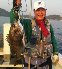 フカセで48cmの良型含むチヌの釣果　〜湯…