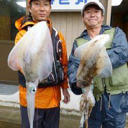 湯浅でヤエン、胴長37.5cmのアオリＧＥＴ！