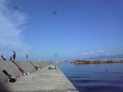 武庫川尻一文字　ショアジギングでツバス・サバ狙いもボラ