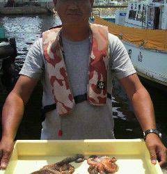 沖一文字スリットでも大きいタコ！！1.65kgを頭に5杯！