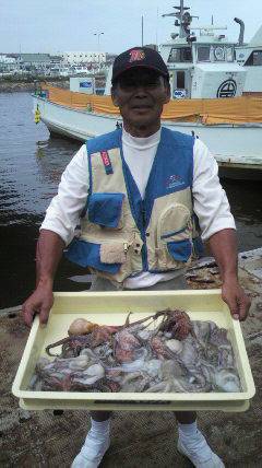 岸和田一文字　タコ〜300g1人で29ハイ…