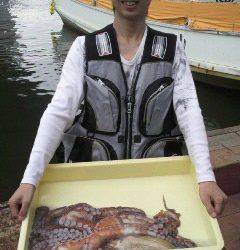 沖一文字北でシラサエビに3kgのタコが！