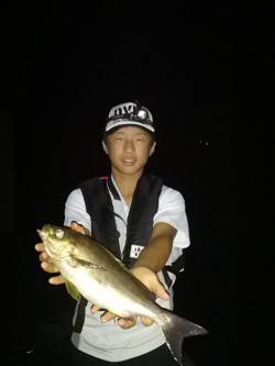 衣奈漁港　フカセでイサギ〜40cm4匹！　…