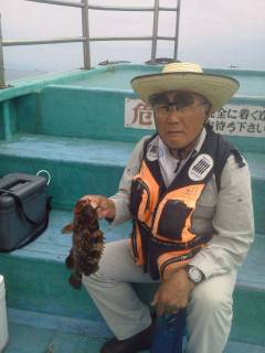 沖の一文字で35cmのアコウをウキ釣りで♪…