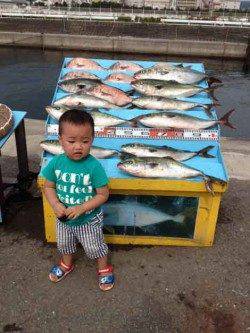 マリーナシティ海洋釣り堀　ファミリーで大物楽しめてます