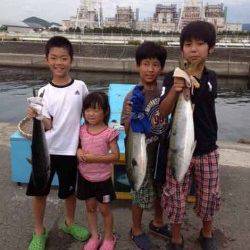 マリーナシティ海洋釣り堀　ファミリーで大物楽しめてます