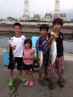 マリーナシティ海洋釣り堀　ファミリーで大物楽しめてます