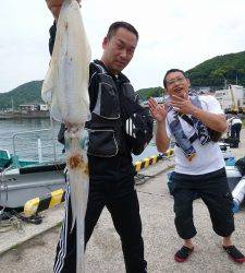 神谷一文字　ヤエンでアオリイカ〜1.6kgの釣果