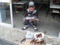 沖ノ島_地ノ島　フカセでグレ2匹の他、ガシラは大漁