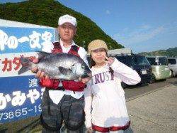 沖一文字で見事イシダイGET！エサはウニ