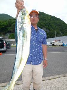 ヒラバエでシイラ75cm、ボチボチ釣れてい…