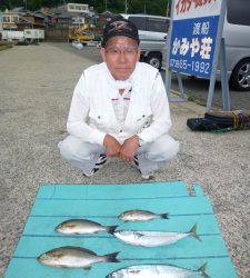 沖一文字外向きでカゴ釣り〜ゴマサバ・イサギ〜