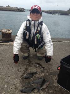 風がきつかったですがオカズゲット☆　アシカ…