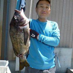 ミノー11㎝、イワシカラーで47.5cmのチヌ！！