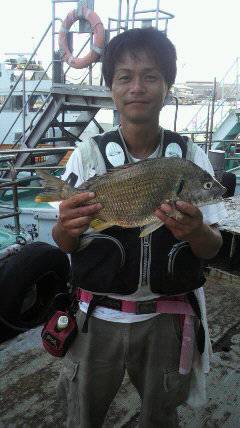 沖一文字スリット、落とし込みで45cmのキ…