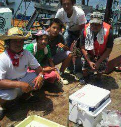 沖の北の飛ばしサビキで良型アジ♪