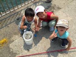 【豆アジ爆釣！ファミリーで楽しい！】大盛況…