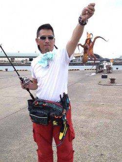 助松埠頭　日中のオクトパッシングでタコ〜300g11匹