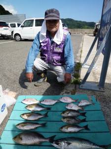 神谷沖一文字、カゴ釣りでイサギ好釣♪