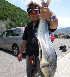 神谷沖一文字　ルアーでシイラ＆カマス