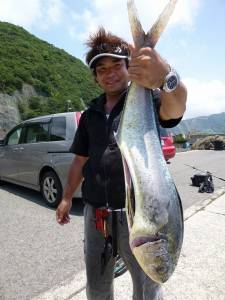 神谷沖一文字　ルアーでシイラ＆カマス