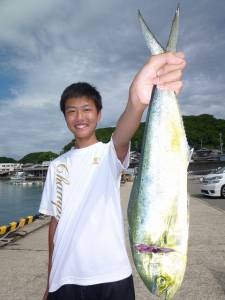 飲ませ釣りでシイラ810cm！沖一文字にて…