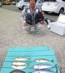 沖一文字内向きでカゴ釣り〜丸アジにゴマサバ・ソーダガツオ〜