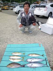 沖一文字内向きでカゴ釣り〜丸アジにゴマサバ…