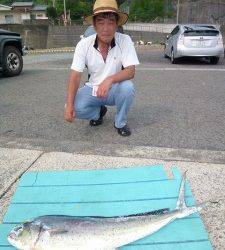 神谷沖一文字でルアーフィッシング！シイラ90cm