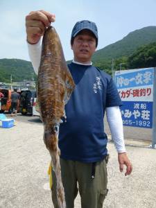 神谷工場裏の波止　エギングでアオリイカ1.…