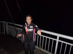 イカ王子ケンサキイカをＧＥＴ・神戸ハーバー…