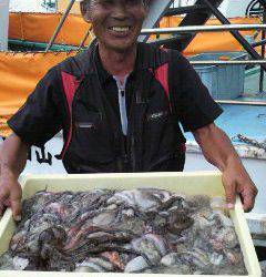 沖一文字で全部でタコ8kg！！