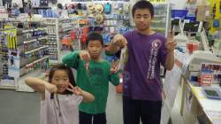 堺漁港サビキ・穴釣りで魚種豊富にGET！！…