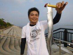 神戸空港　良型タチウオといシオ